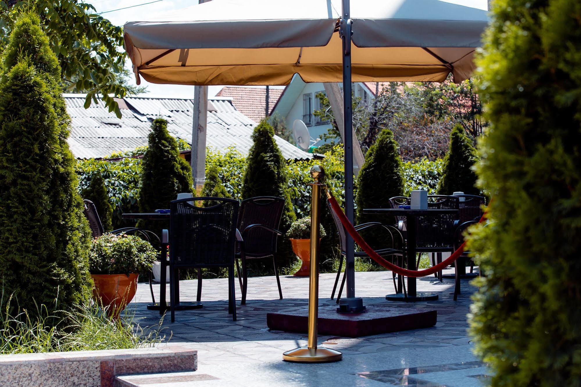 Discovery Hotel Bishkek Exterior photo