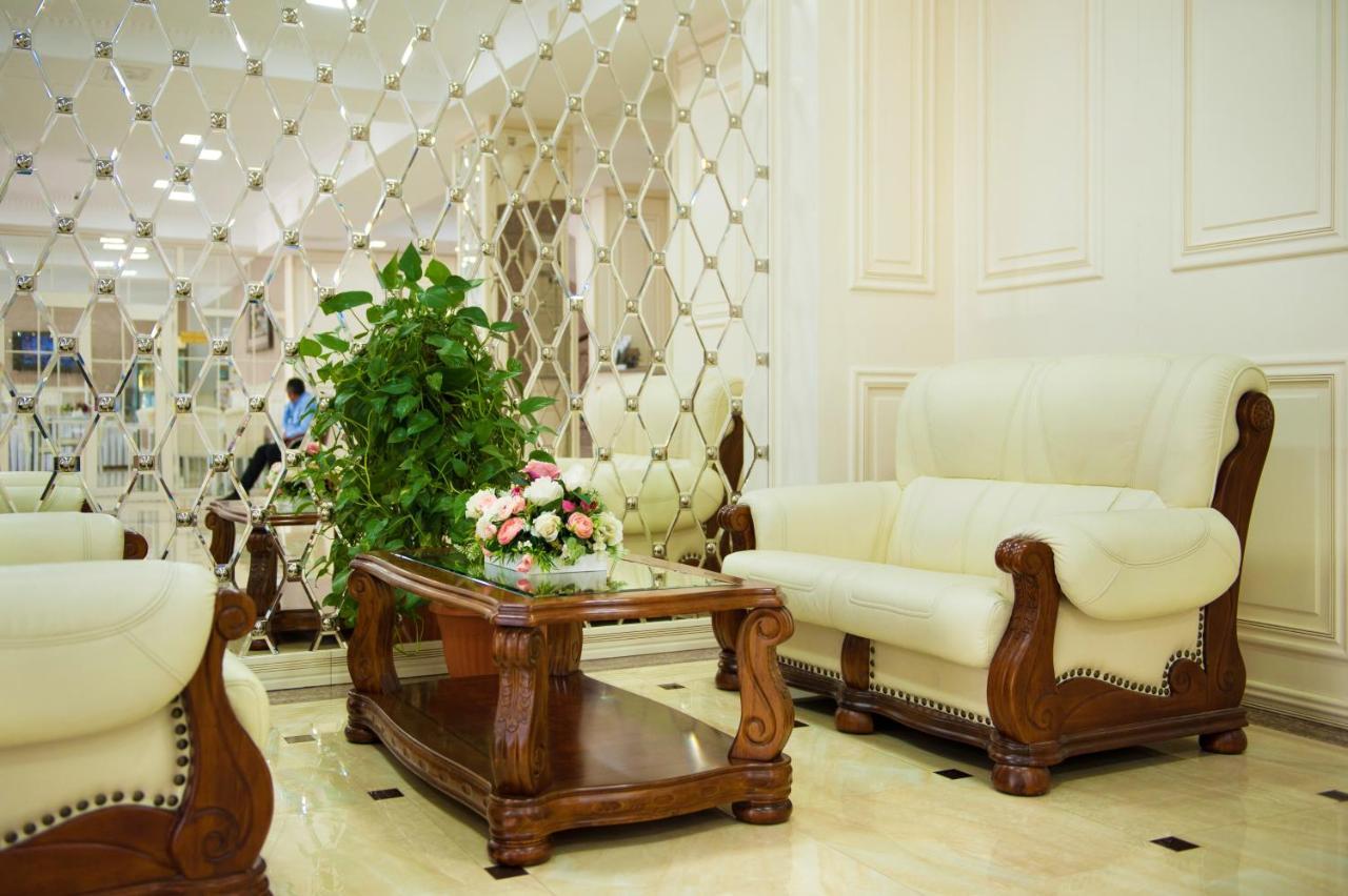Discovery Hotel Bishkek Exterior photo