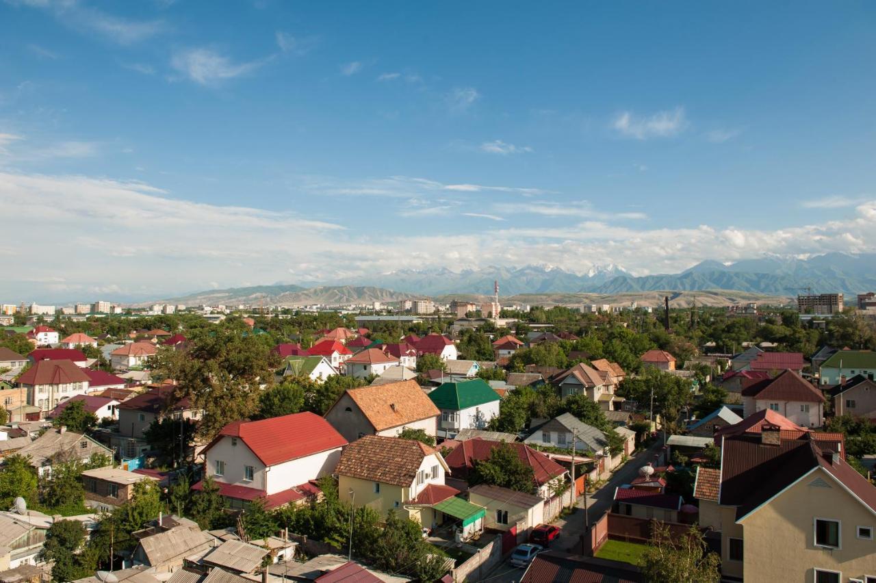 Discovery Hotel Bishkek Exterior photo